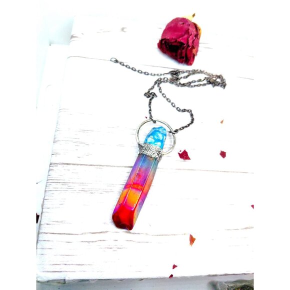 Red and blue aura quartz crystal necklace - Picture 2 of 11